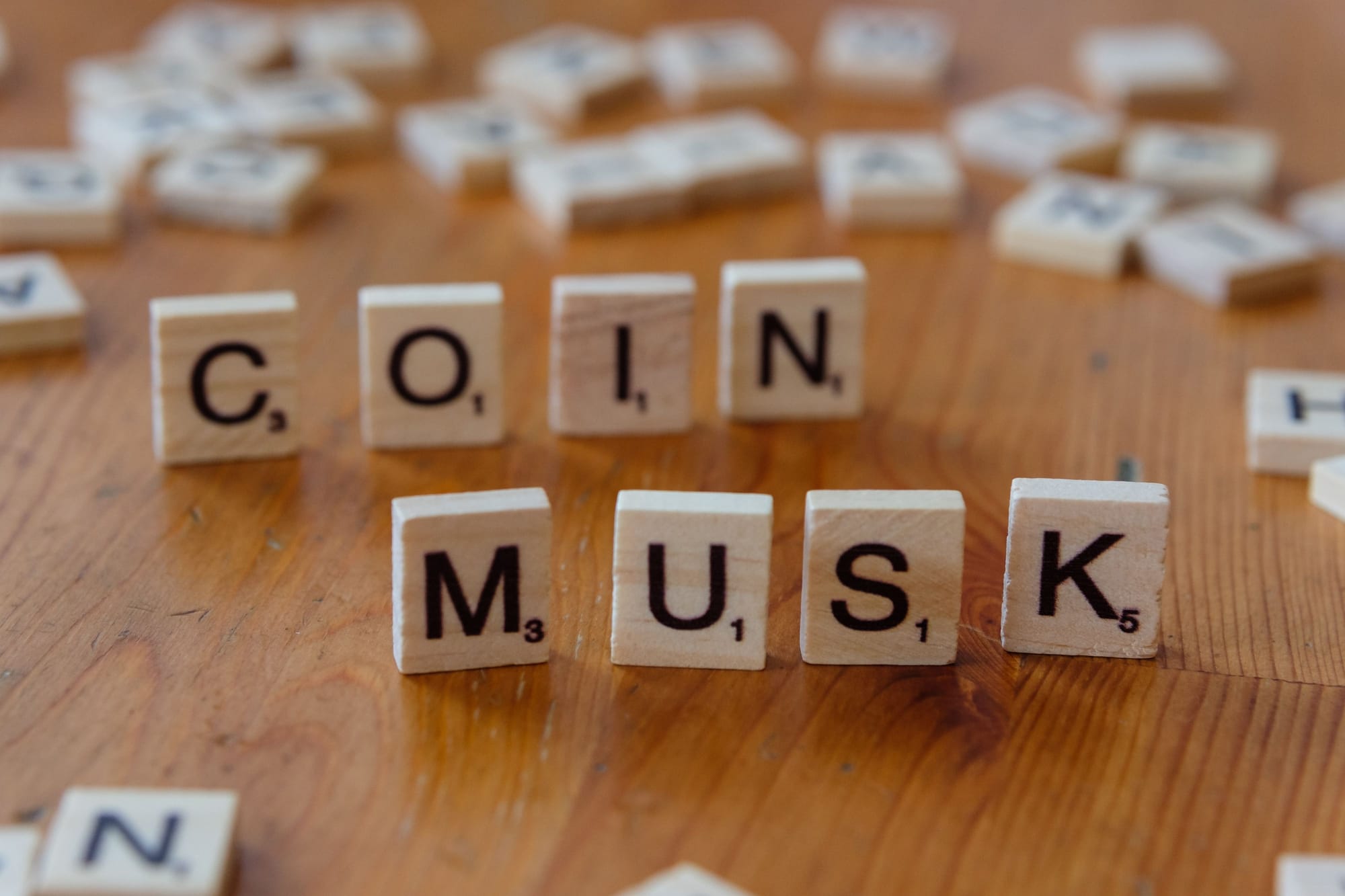 Elon Musk vs. OpenAI: como a briga bilionária afeta seu uso de IA