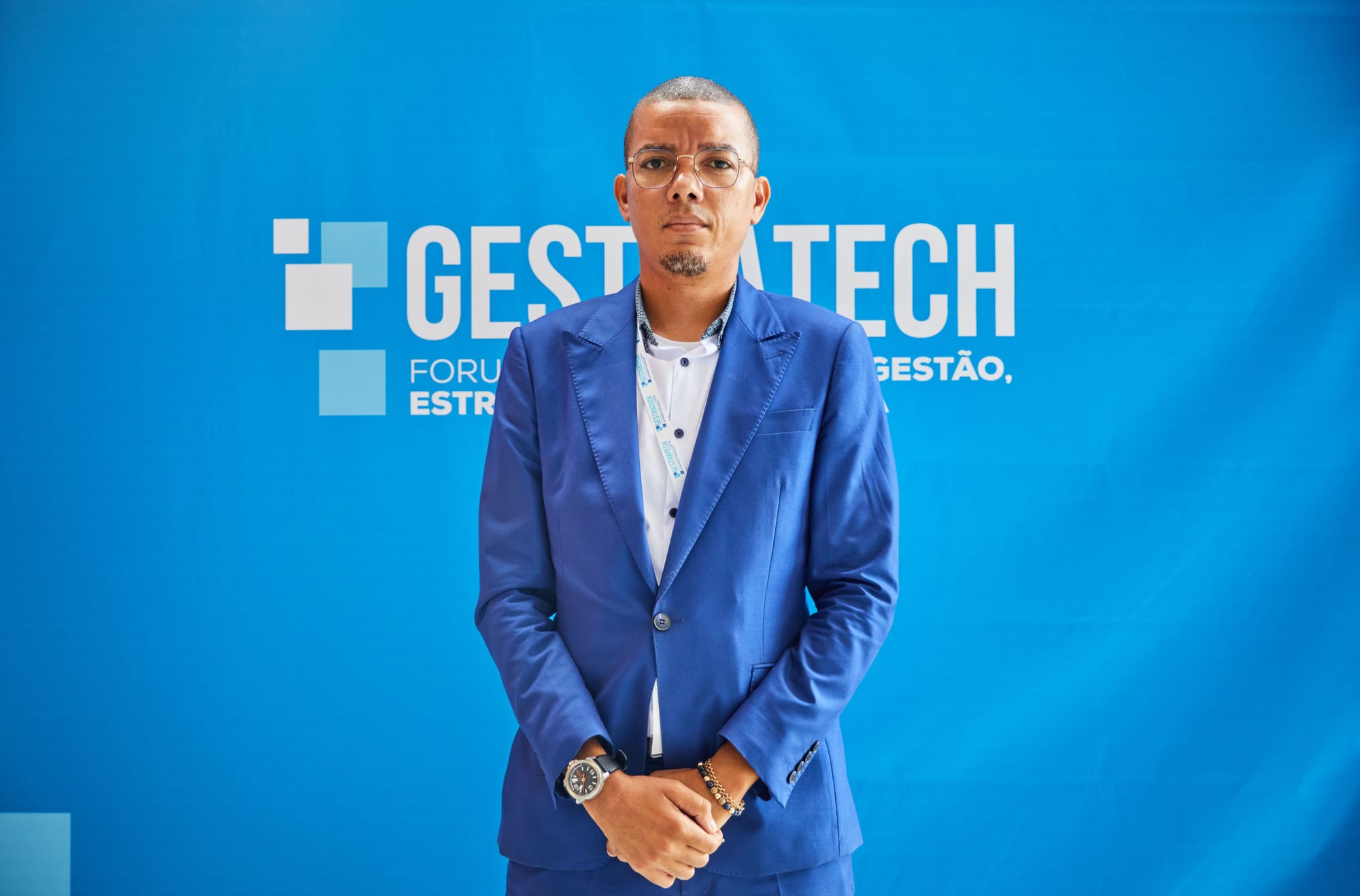 Governança de IA: como as promessas das big techs podem te beneficiar (de graça)