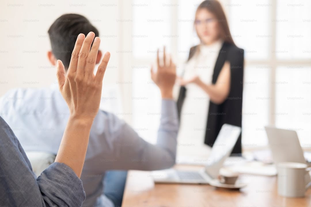 IA que atende clientes por voz: o que muda no trabalho dos humanos?