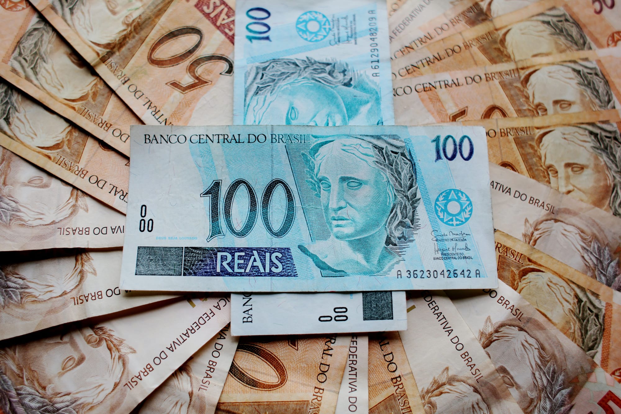IA resolve problemas de 100 anos: o que isso significa para a ciência?