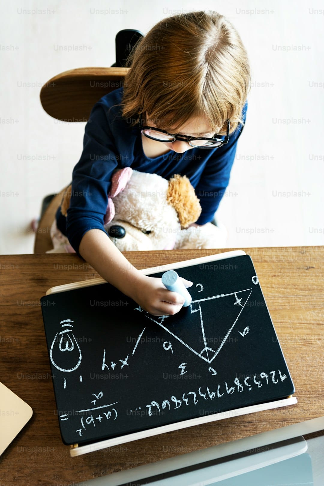 IA resolve problemas de matemática quase como crianças – e você pode testar grátis