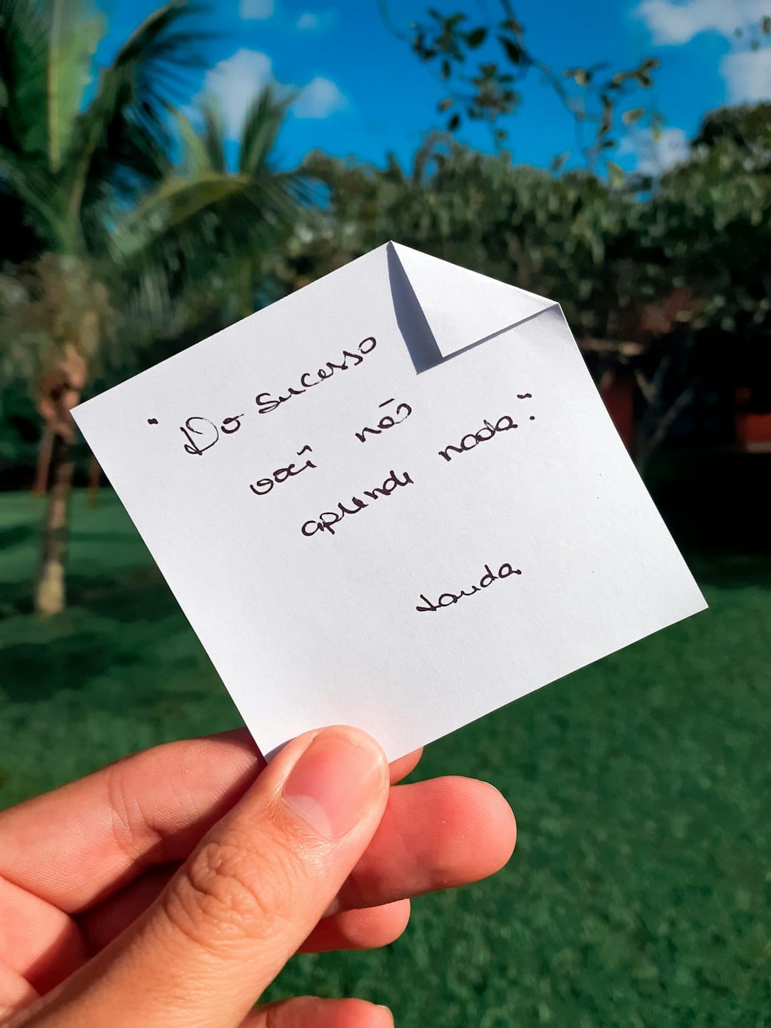 O que acontece nos bastidores para sua IA favorita funcionar (e por que isso importa para você)