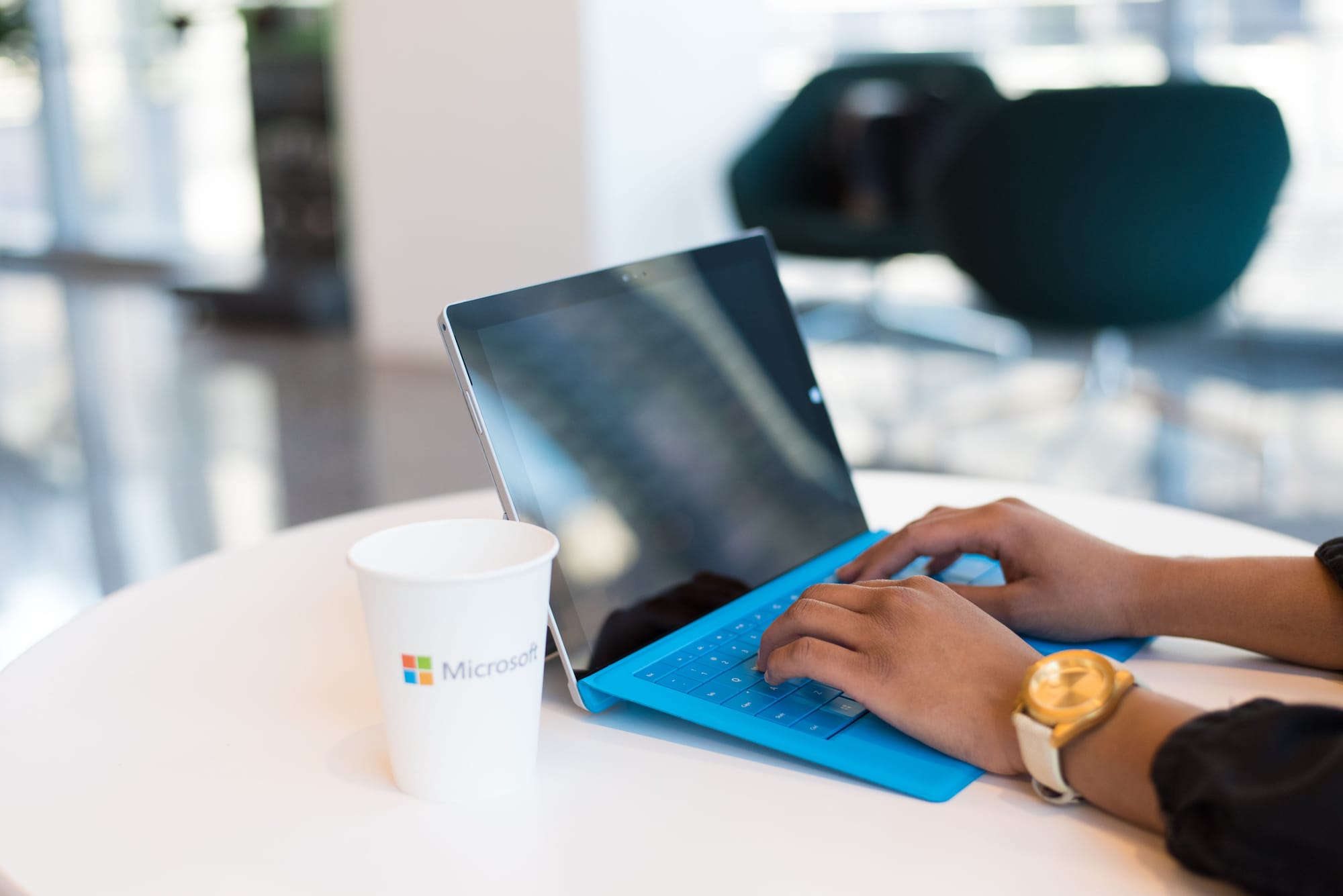 OpenAI e Microsoft: parceria leva experimentos de IA para a nuvem Azure