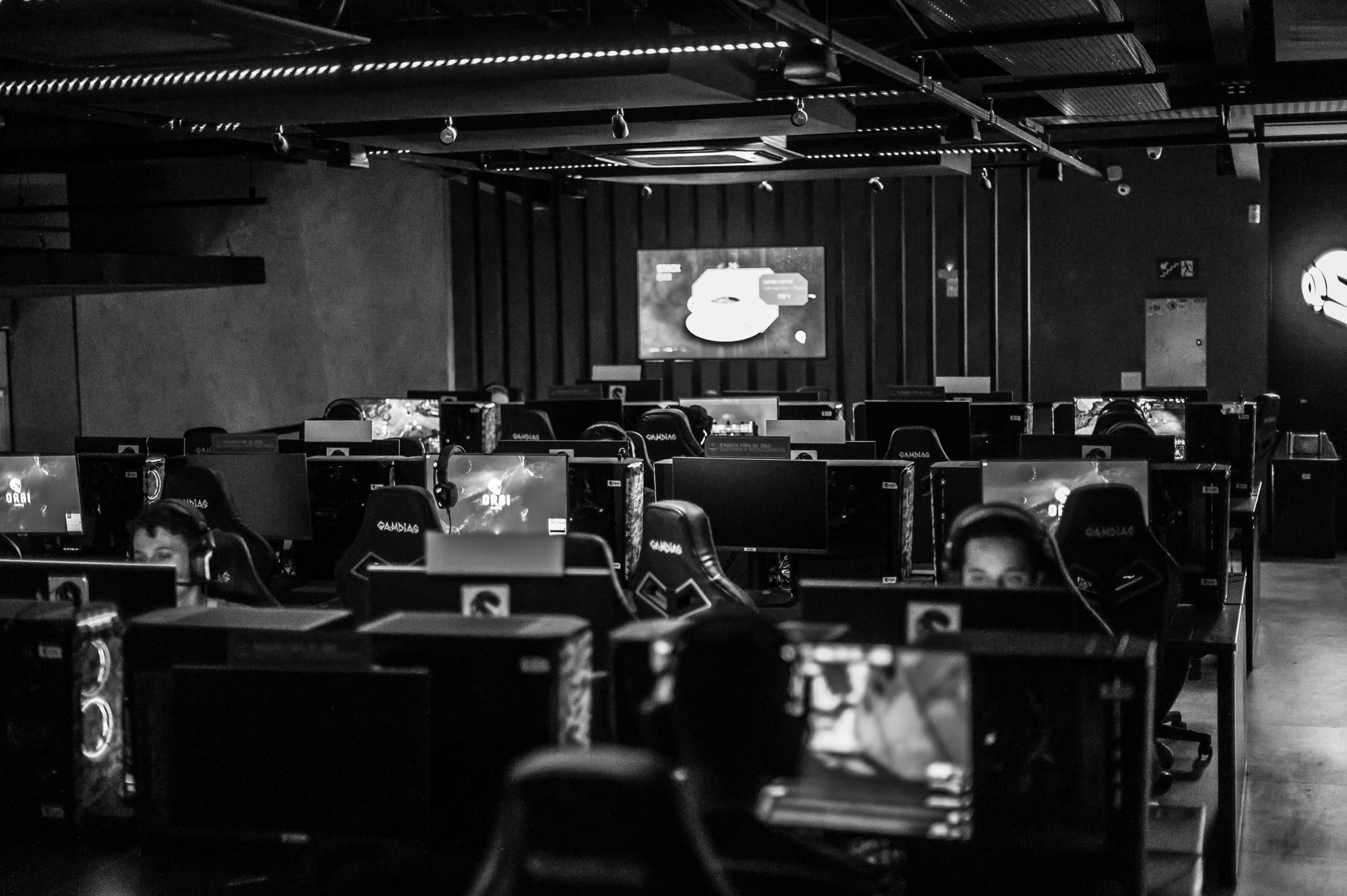 Seu notebook de estudos pode virar um PC gamer de ponta — sem gastar nada extra