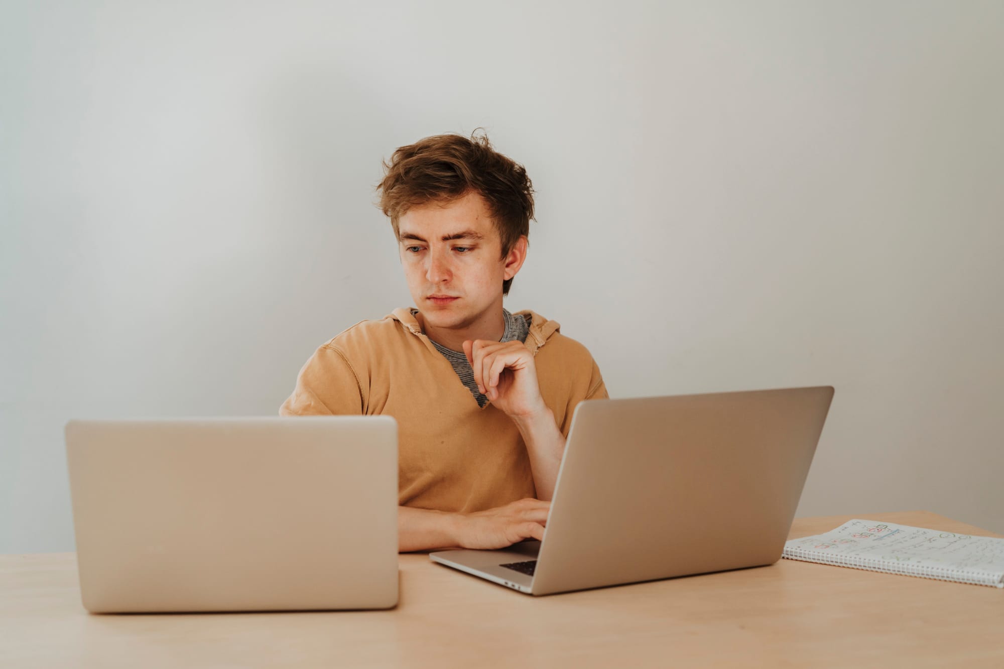 SWE-Lancer: novo teste mede se IAs conseguem ganhar US$ 1 milhão como freelancers de software