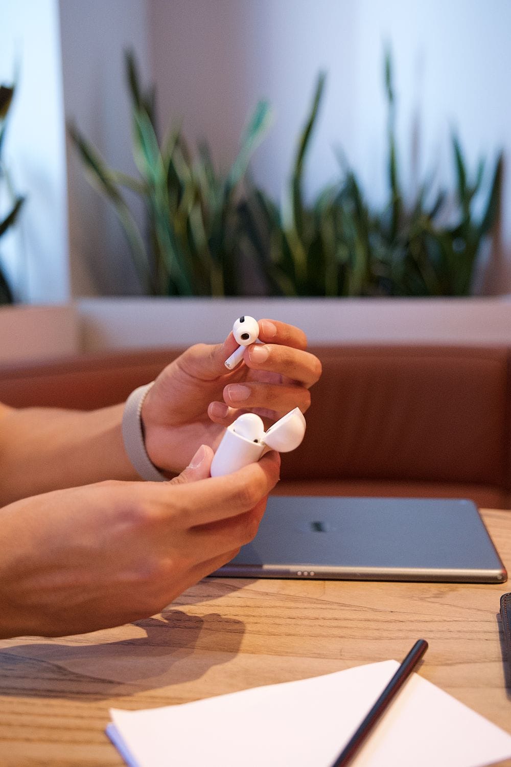 AirPods com câmera: o que muda no seu dia a dia com essa IA?