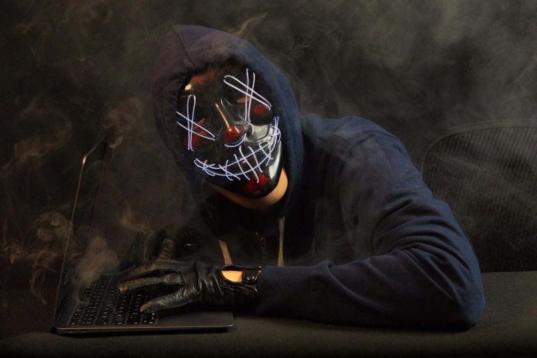 Agentes de IA rebeldes: o que um ataque hacker revela sobre o futuro do seu emprego