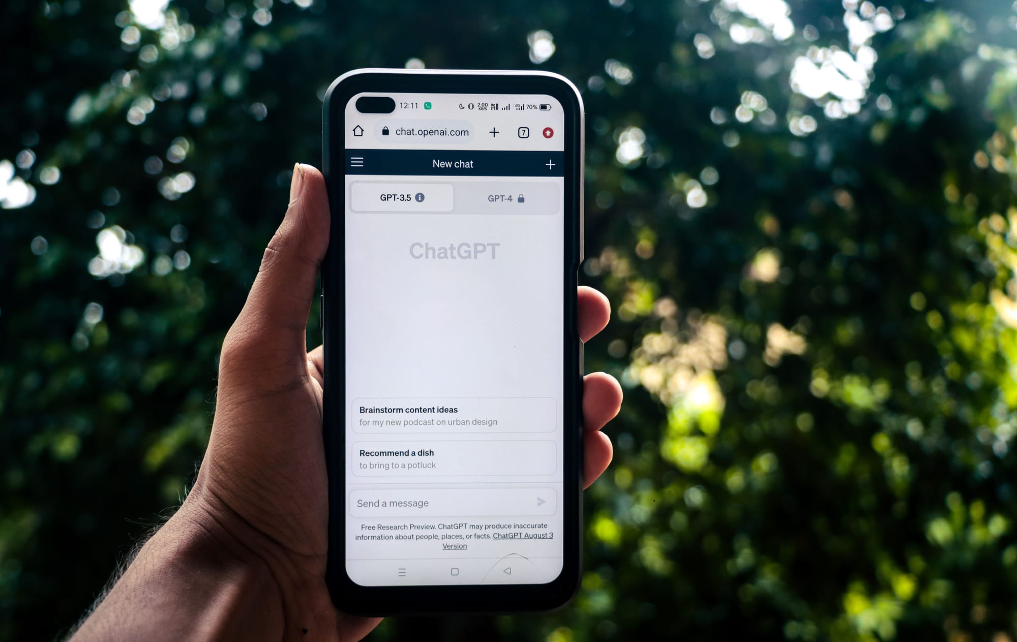 OpenAI e AARP ensinam ChatGPT gratuitamente para idosos nos EUA